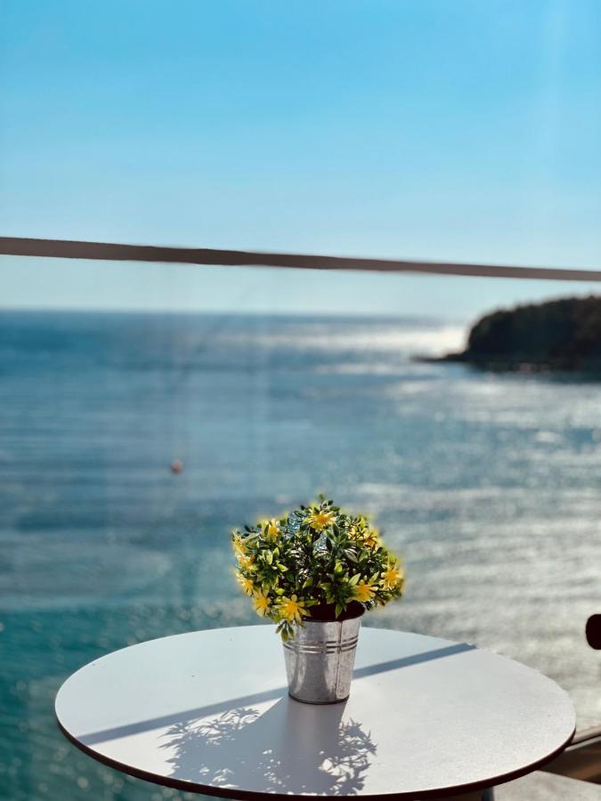 Bed and Breakfast Ionian Terrace Himare Esterno foto